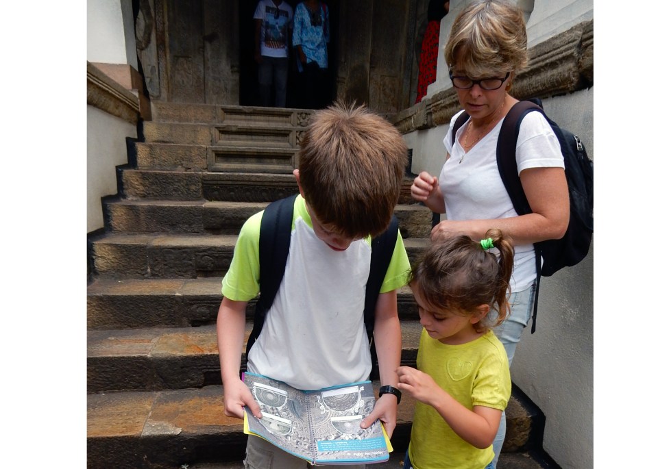 Leap_Hop_Blog_Sri_Lanka_Moonstones