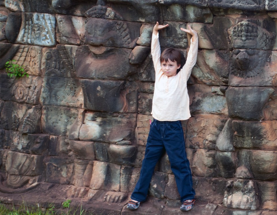 Leap & Hop Cambodia Garuda Angkor Thom