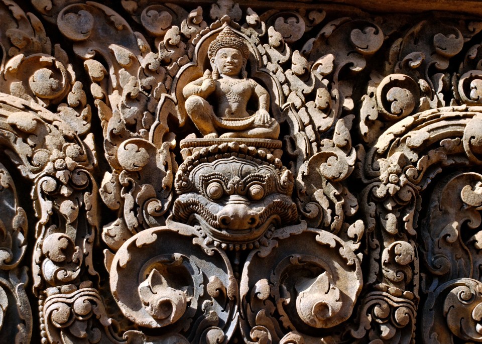 Leap & Hop Cambodia Makara Banteay Srei